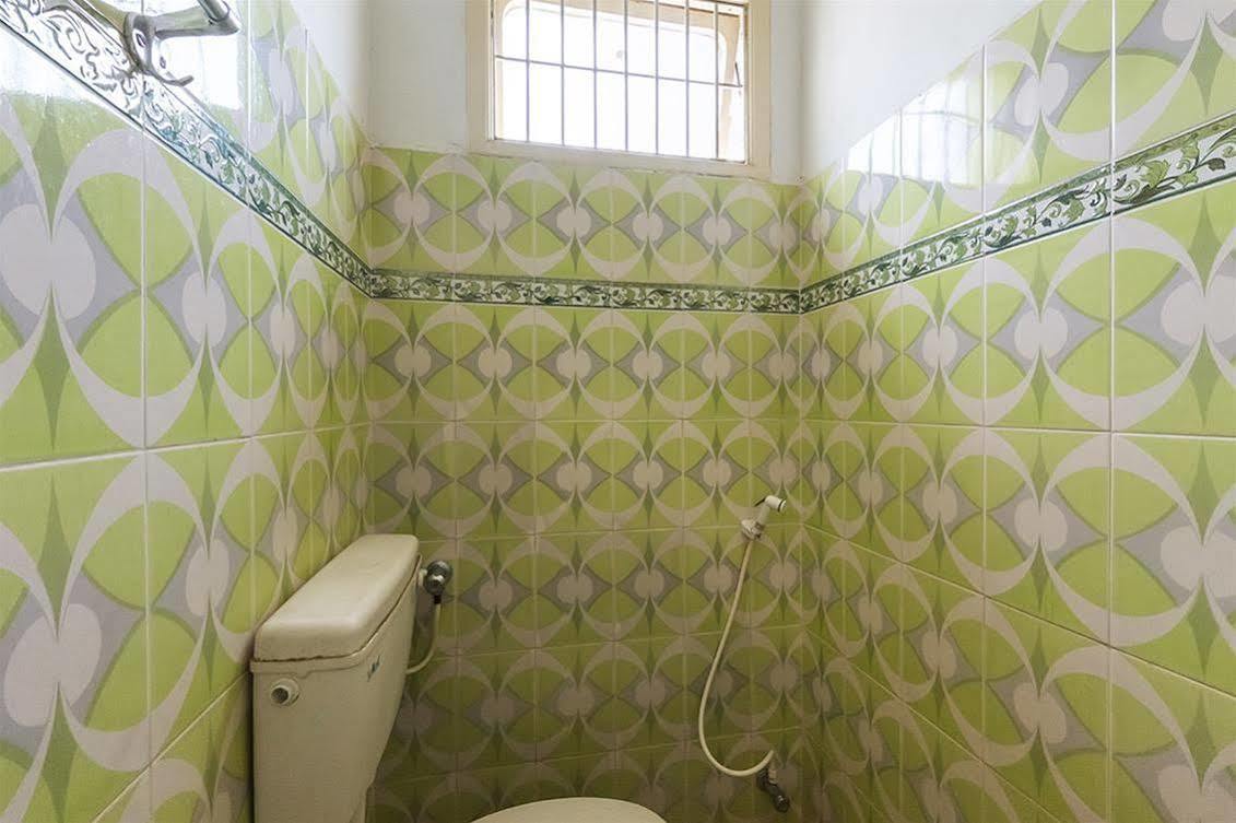 Kvr Deluxe Residency Tirupati Exterior photo