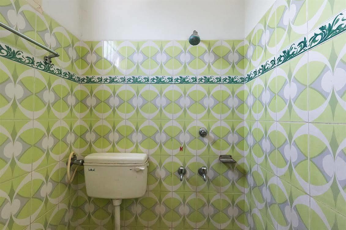Kvr Deluxe Residency Tirupati Exterior photo