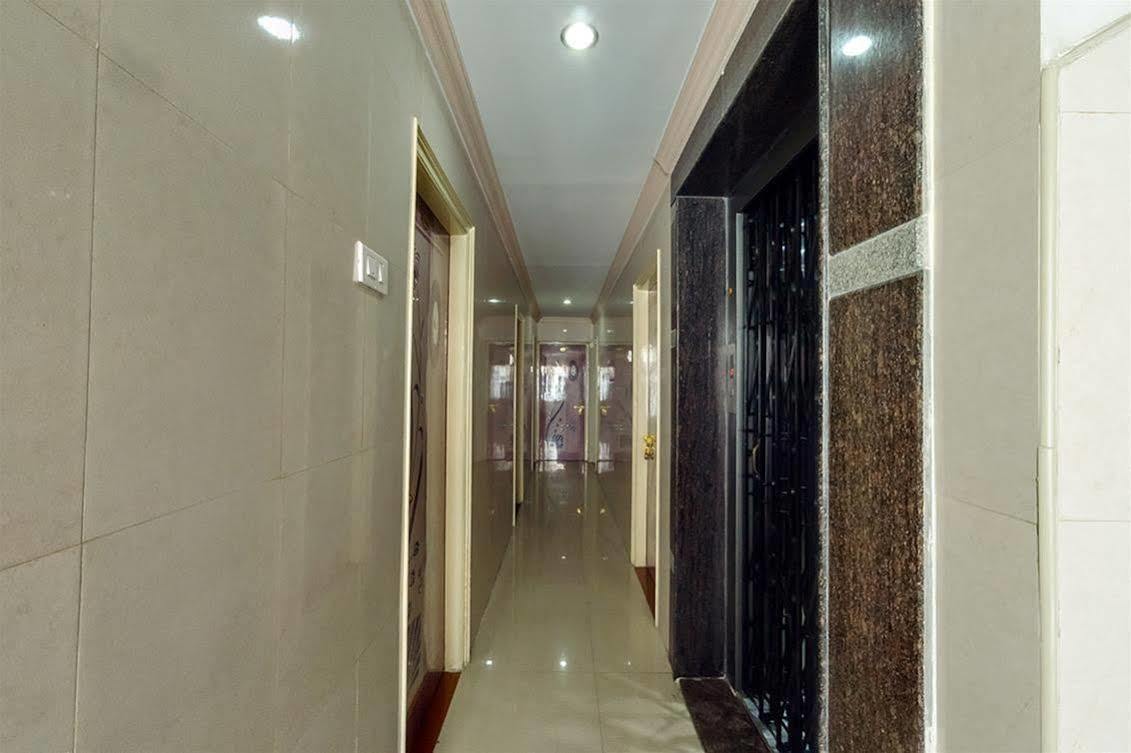 Kvr Deluxe Residency Tirupati Exterior photo